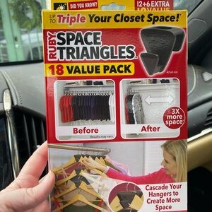 Space Triangles Closet Organizer 18 Pack - Black
